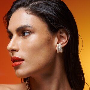 Gold zircons earrings